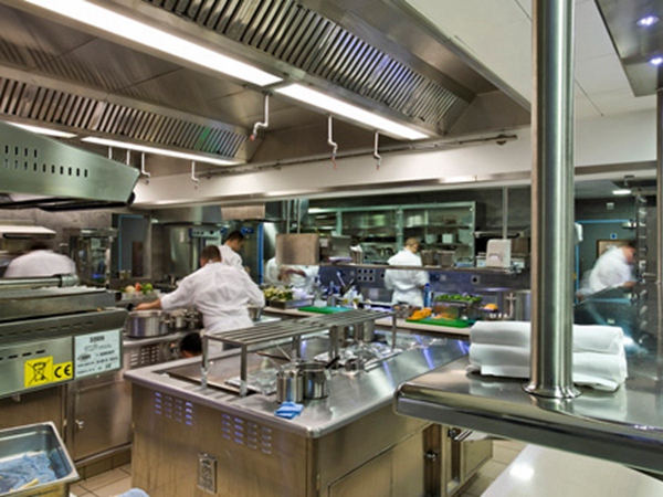 購買廚具后應如何保養