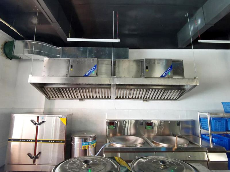 廚房排油煙工程服務多少錢？廚房排煙方案！