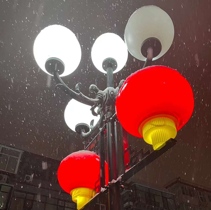 瑞雪兆豐年，微型鋼絲繩電動(dòng)葫蘆吊糧忙
